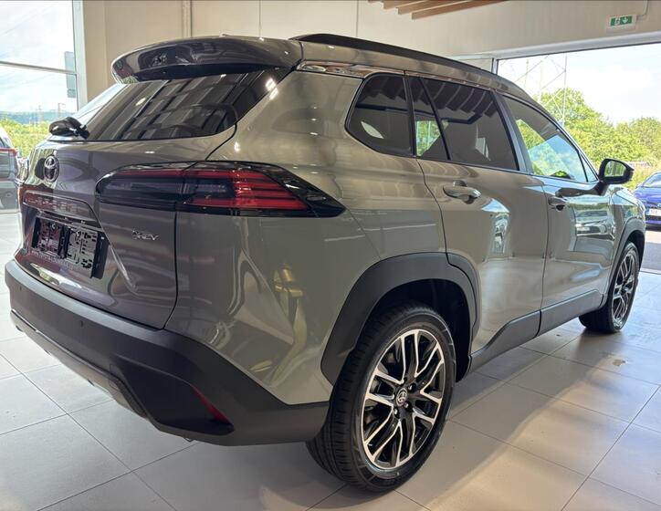 Toyota Corolla Cross 6