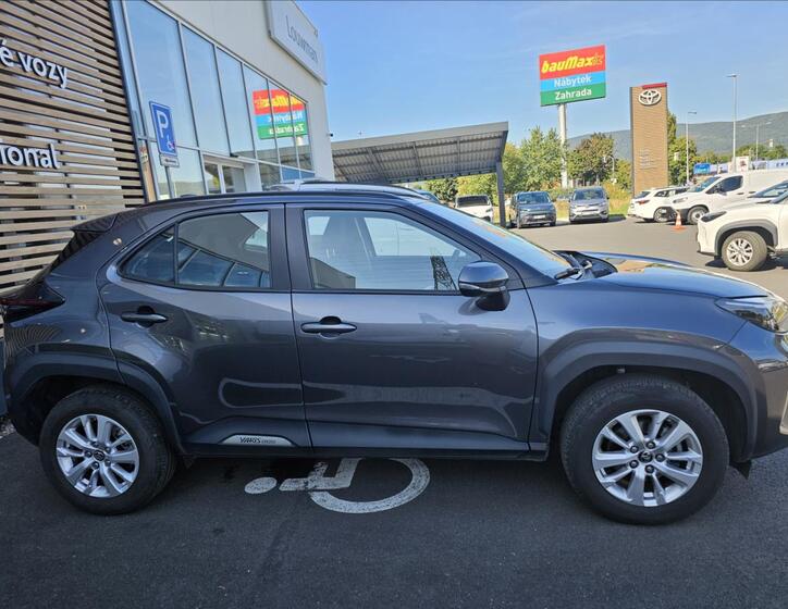 Toyota Yaris Cross 15