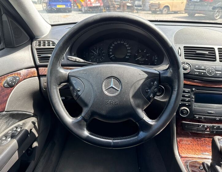 Mercedes-Benz Třídy E 8