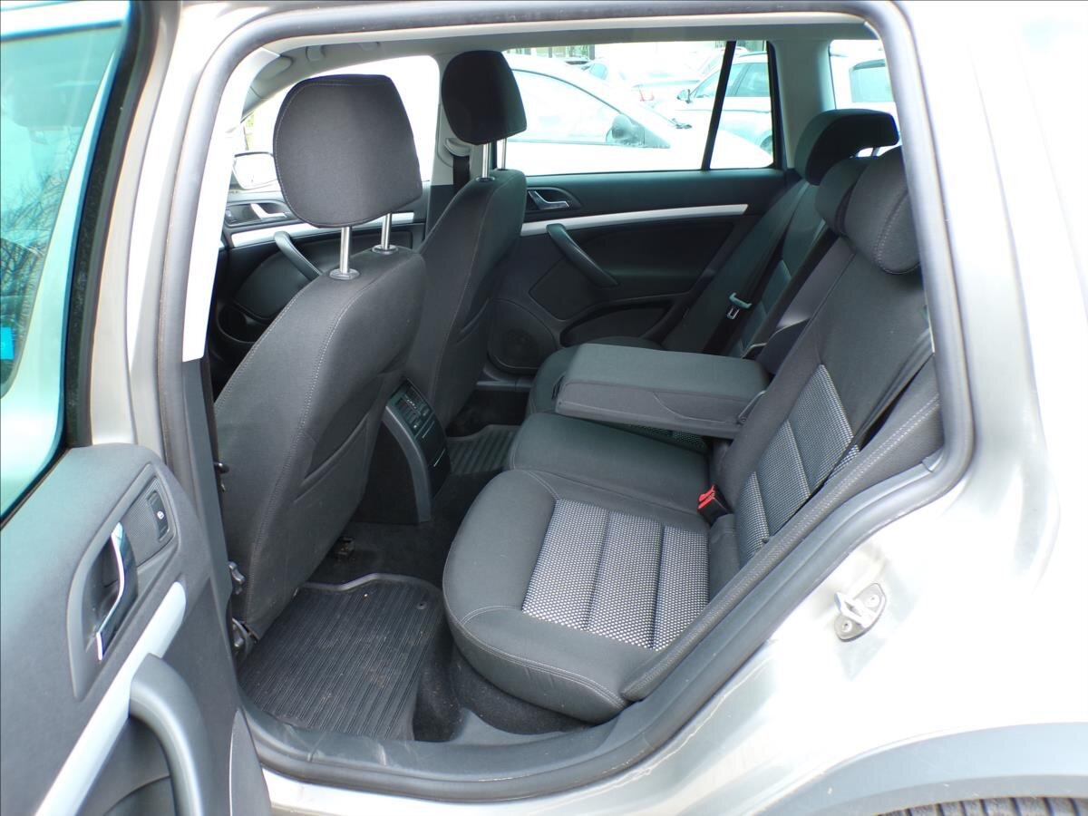 Škoda Octavia Kombi 2,0 l 103 kw