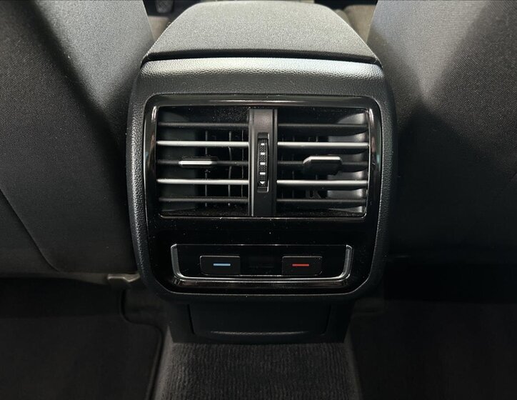 Volkswagen Passat Sedan / Limuzína 1,4 l 110 kw