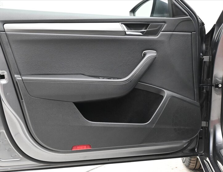 Škoda Superb Kombi 2,0 l 147 kw