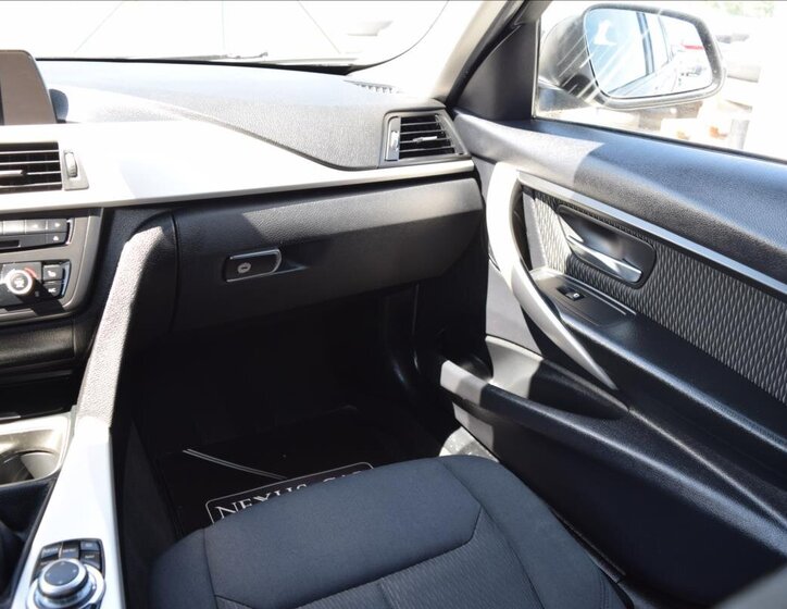 BMW Řada 3 Kombi 2,0 l 105 kw