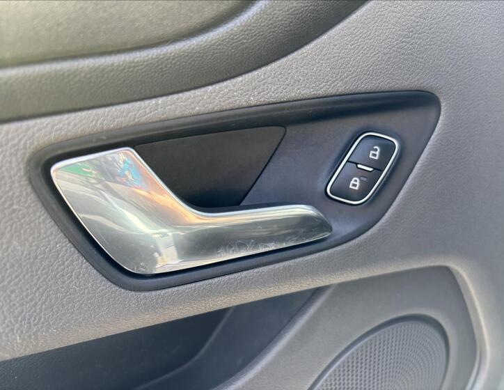 Ford Transit Custom 19