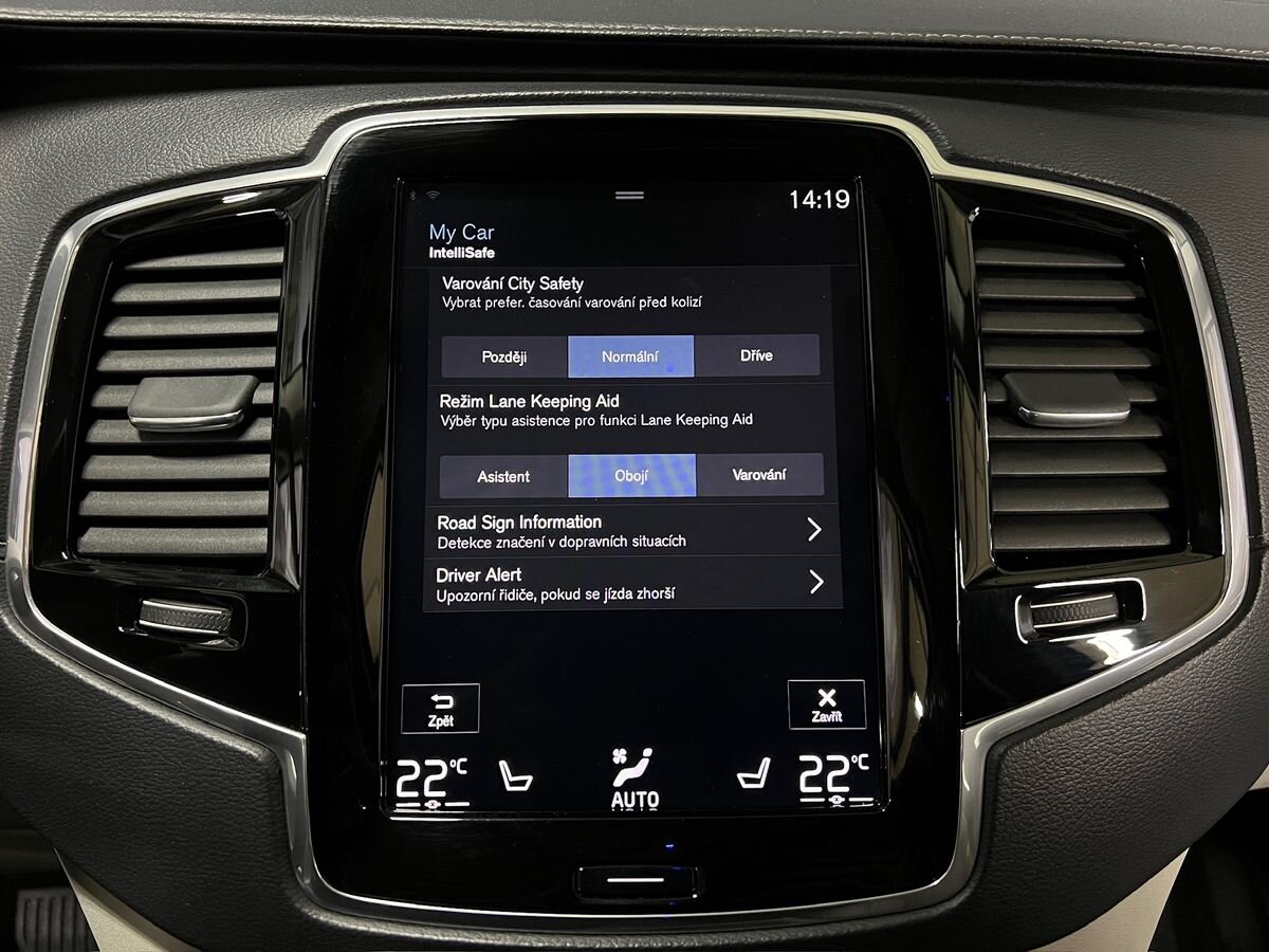 Volvo XC90 SUV 2,0 l 173 kw