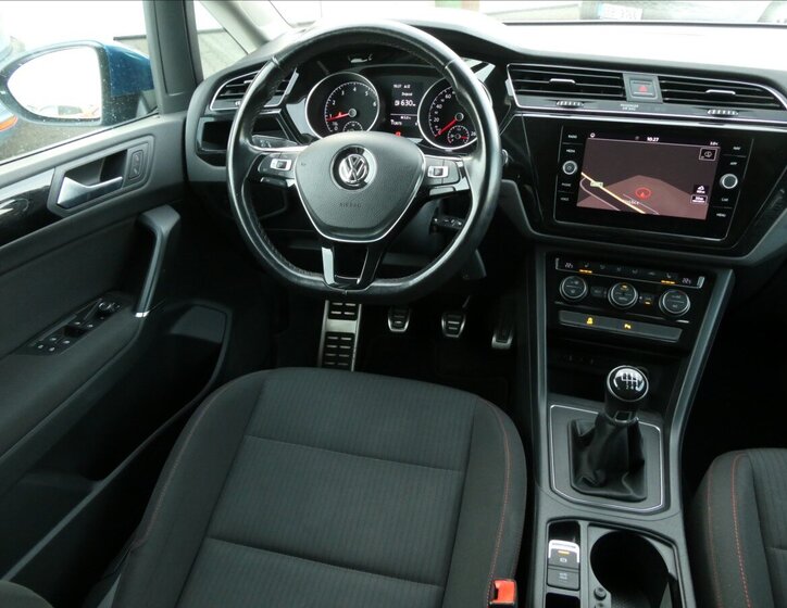 Volkswagen Touran 30
