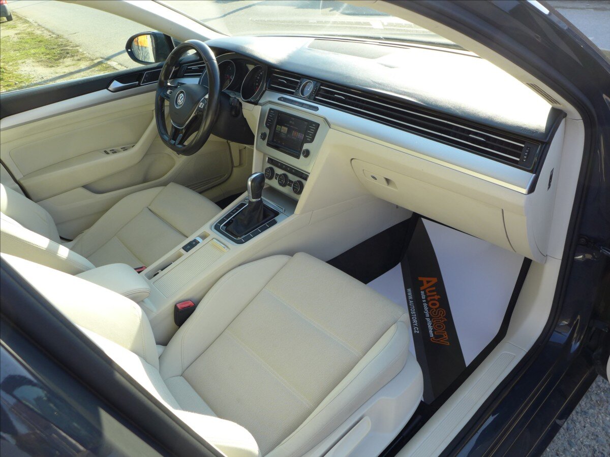 Volkswagen Passat Kombi 1,6 l 88 kw