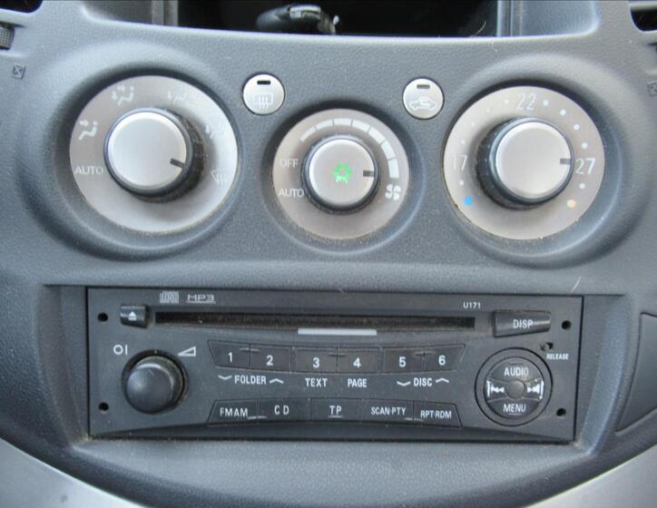 Mitsubishi Grandis 11