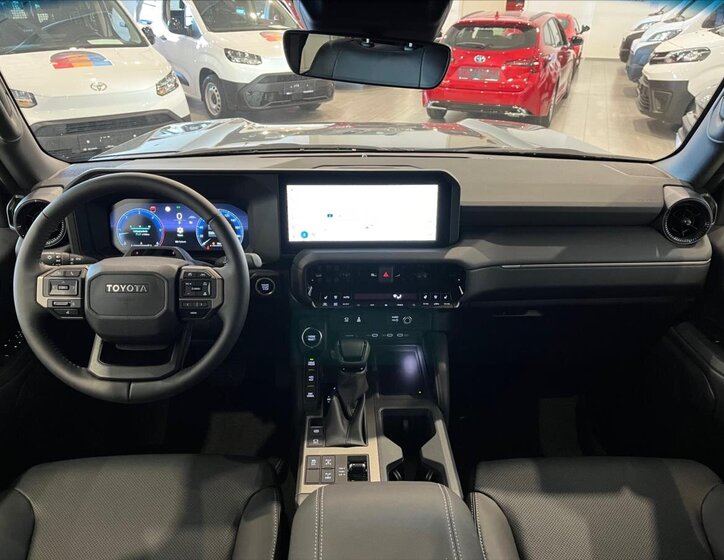 Toyota Land Cruiser 12