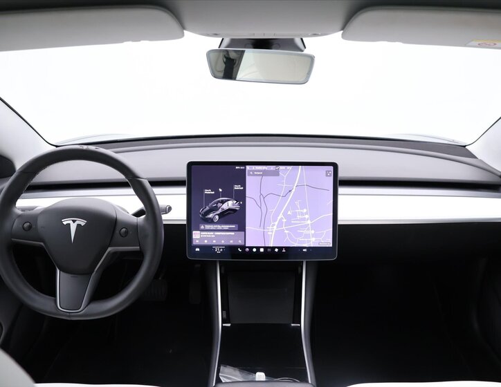 Tesla Model 3 22