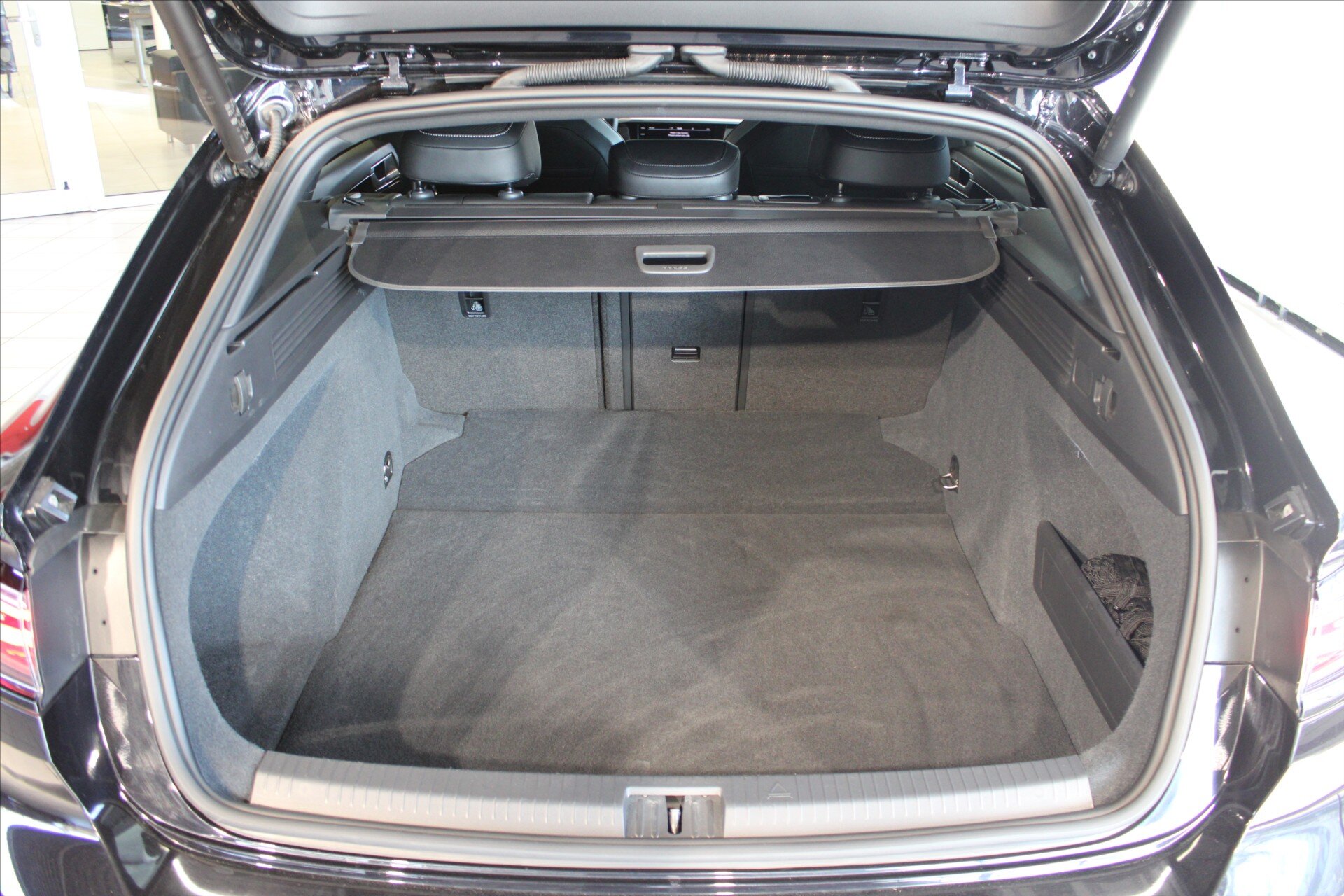 Volkswagen Arteon Kombi 2,0 l 147 kw