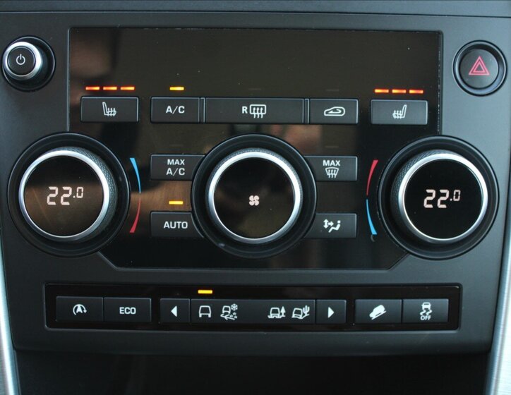 Land Rover Discovery Sport SUV / Terénní 2,0 l 110 kw