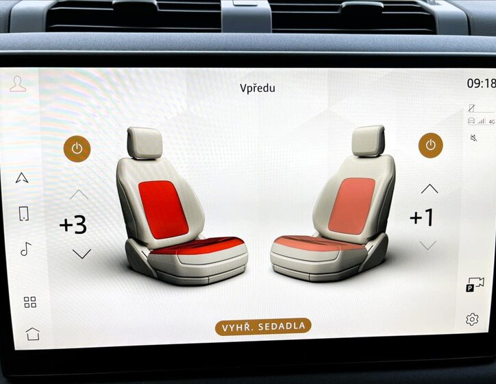 Land Rover Defender 18