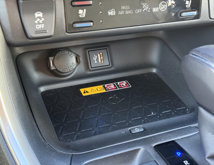 Toyota RAV4 SUV / Terénní 2,5 l 131 kw