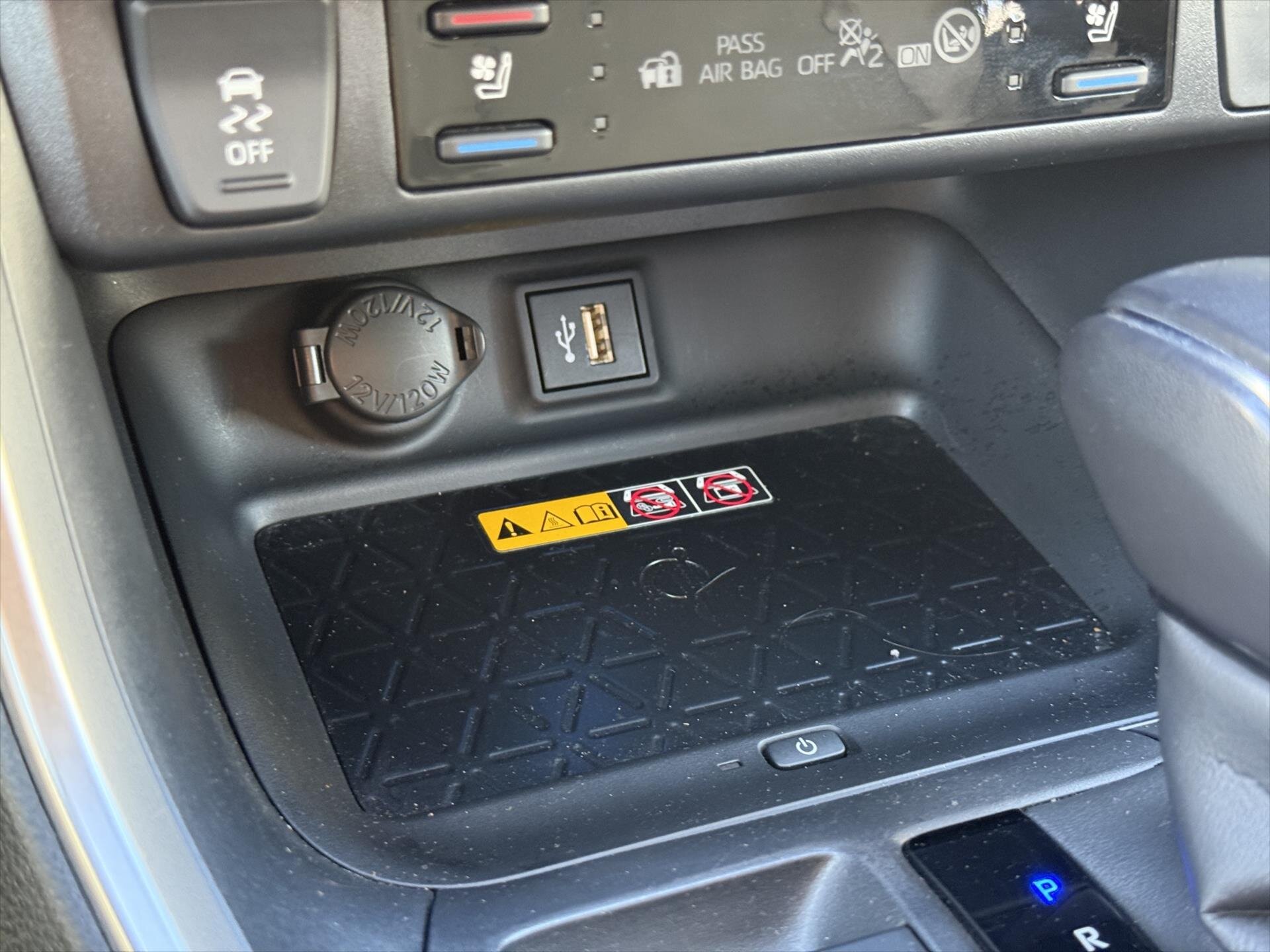 Toyota RAV4 SUV / Terénní 2,5 l 131 kw