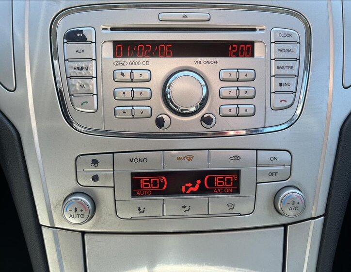 Ford Mondeo Kombi 2,0 l 103 kw