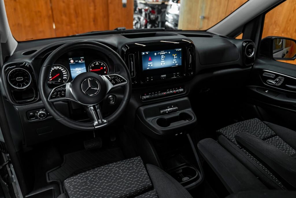 Mercedes-Benz Vito VAN / Minibus 2,0 l 174 kw