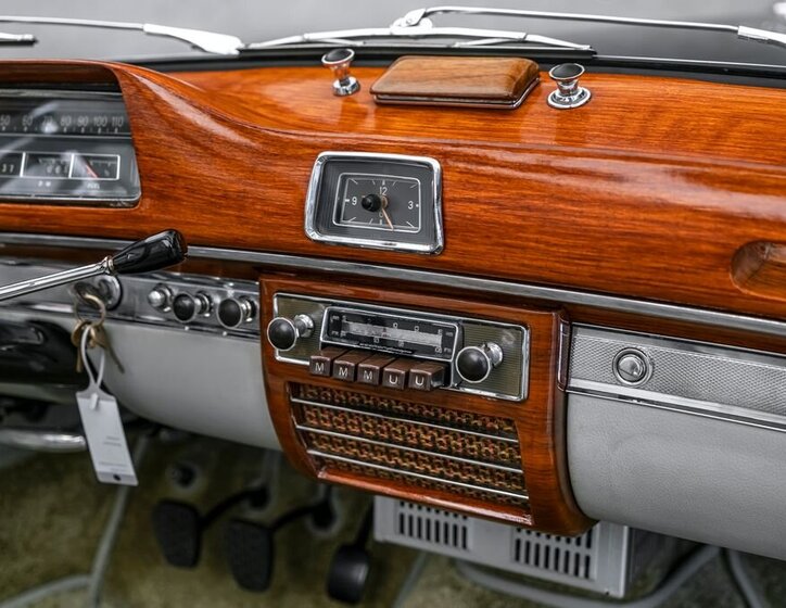 Mercedes-Benz 220 Kabriolet 2,2 l 78 kw