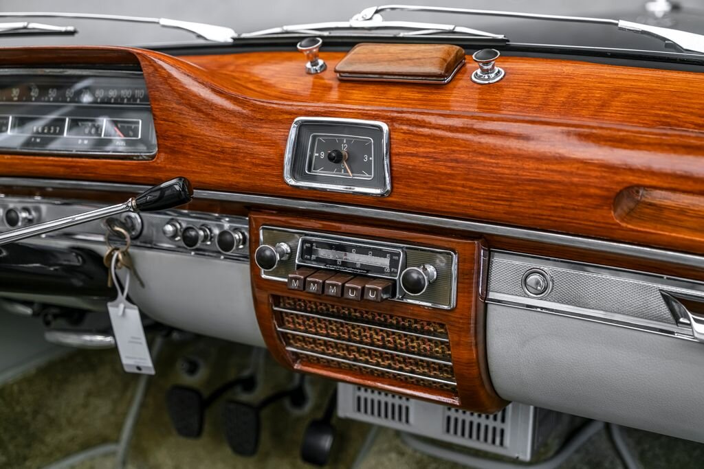 Mercedes-Benz 220 Kabriolet 2,2 l 78 kw