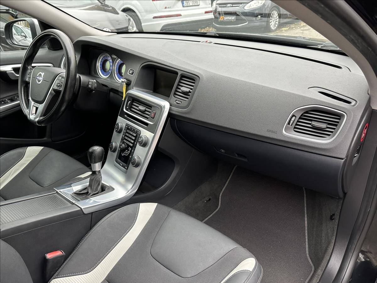 Volvo V60 Kombi 2,4 l 158 kw