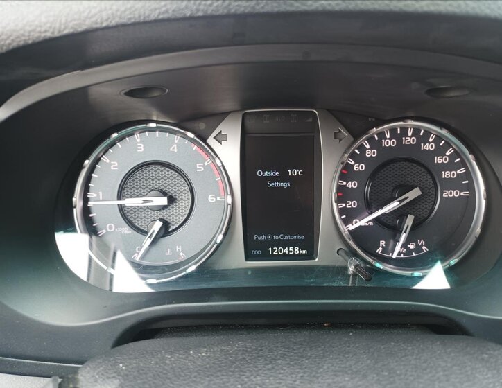 Toyota Hilux Pick-up 2,4 l 110 kw