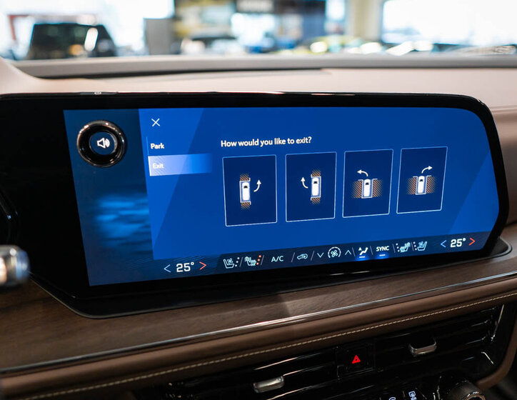 Chevrolet Suburban SUV / Terénní 6,2 l 313 kw