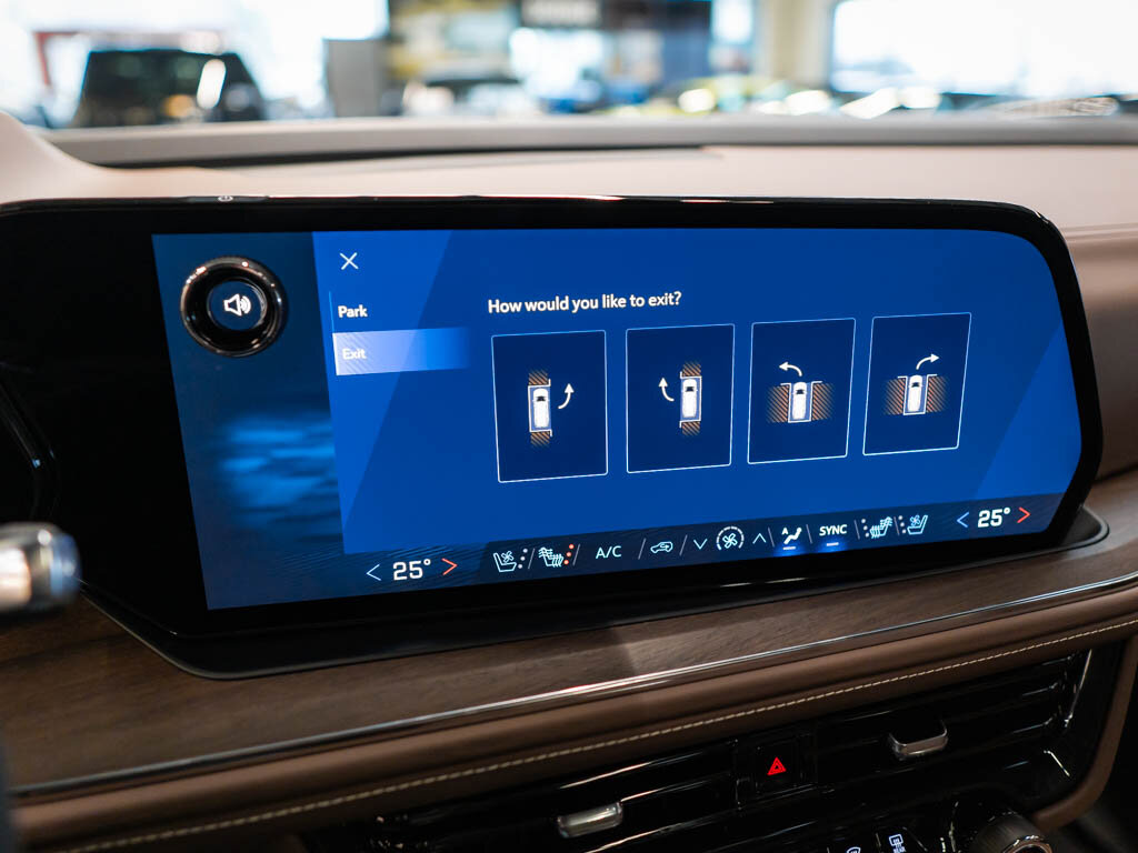 Chevrolet Suburban SUV / Terénní 6,2 l 313 kw