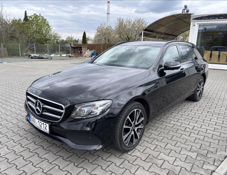 Mercedes-Benz Třídy E Kombi 2,0 l 143 kw