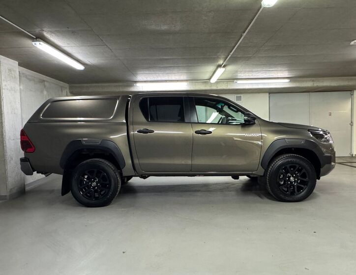 Toyota Hilux 4