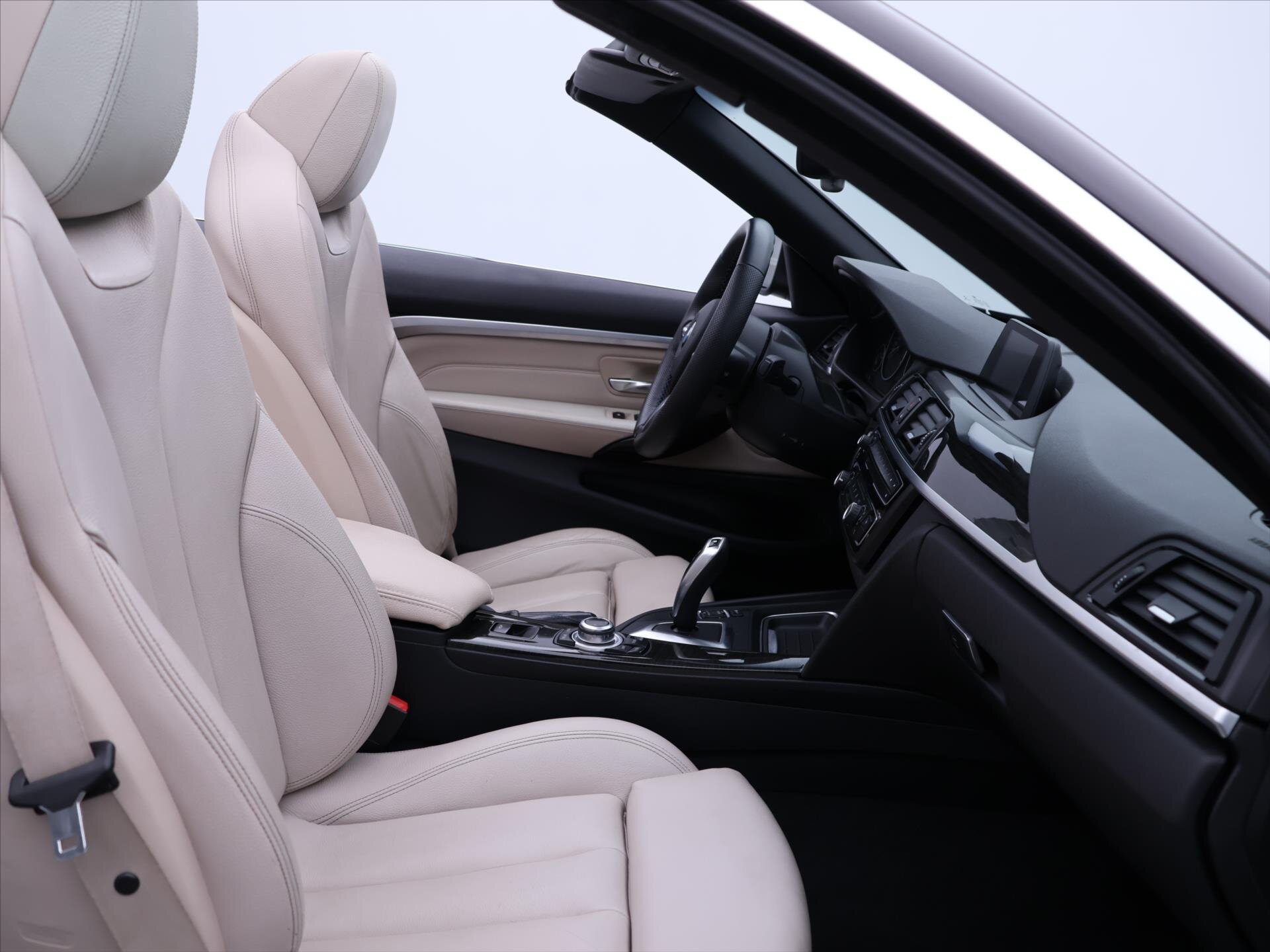 BMW Řada 4 Kabriolet 2,0 l 135 kw