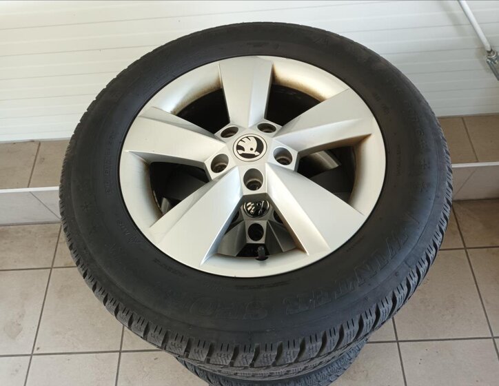 Škoda Karoq SUV / Terénní 2,0 l 110 kw