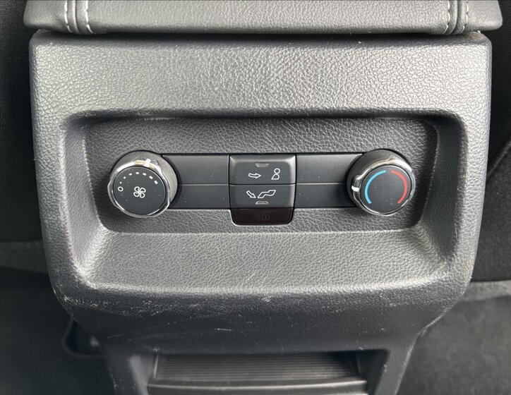 Ford Galaxy SUV / Terénní 2,0 l 110 kw