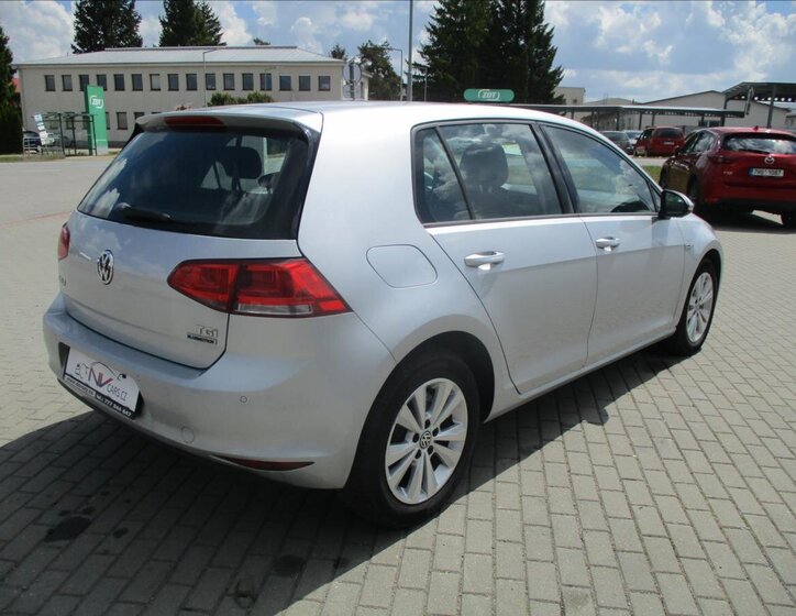 Volkswagen Golf Hatchback 1,4 l 81 kw