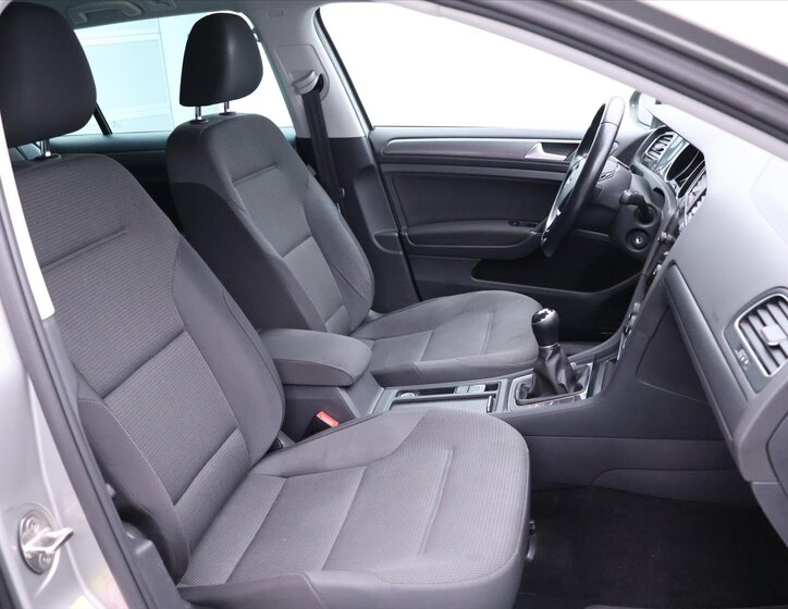 Volkswagen Golf Kombi 1,6 l 85 kw