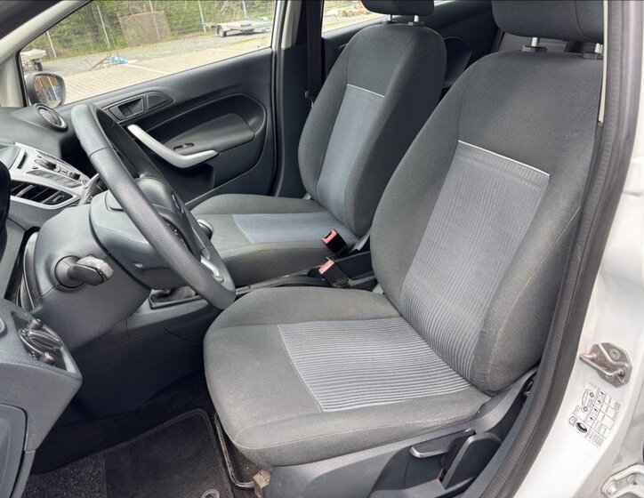 Ford Fiesta Hatchback 1,4 l 51 kw