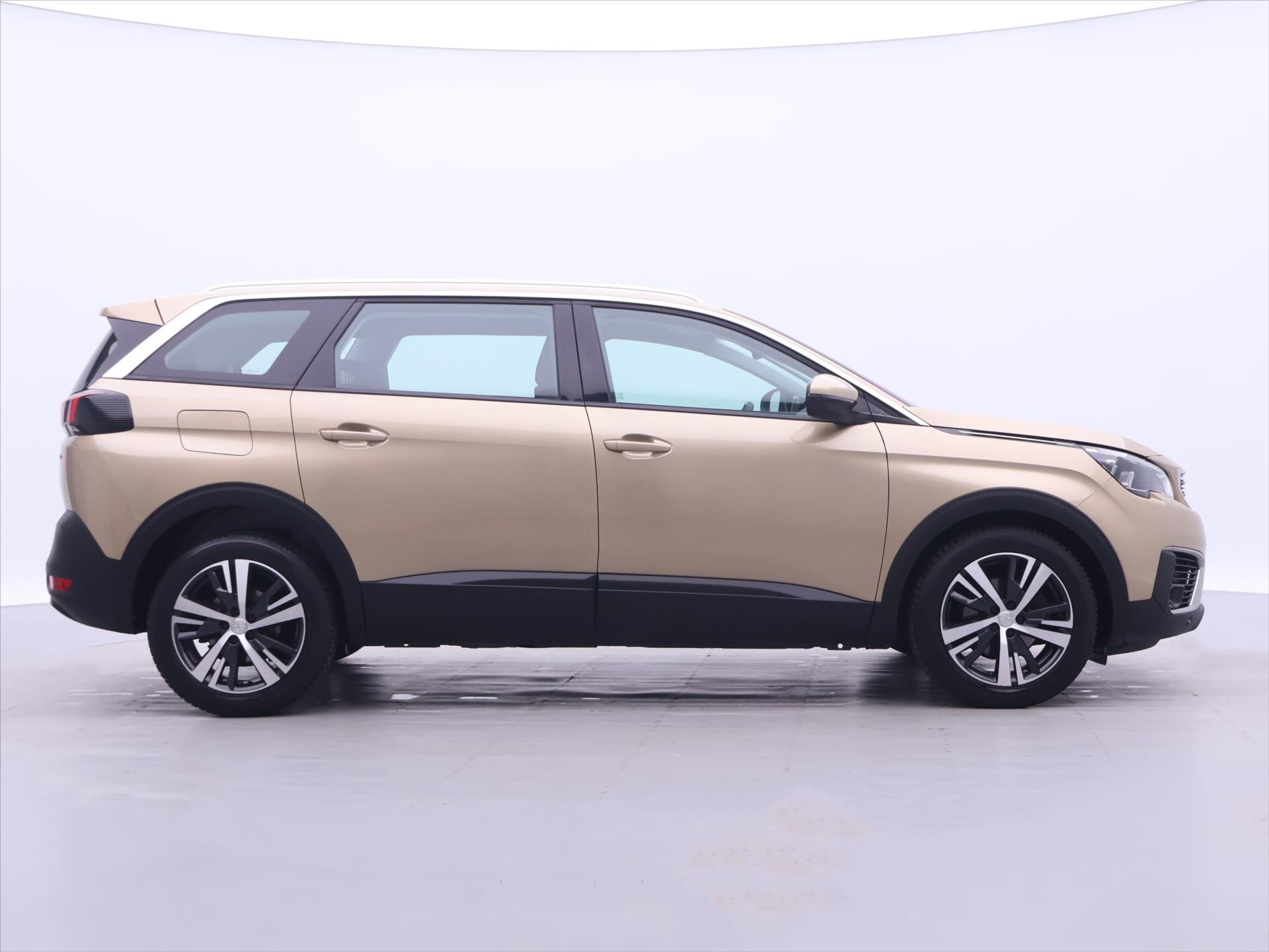 Peugeot 5008 SUV / Terénní 1,2 l 96 kw