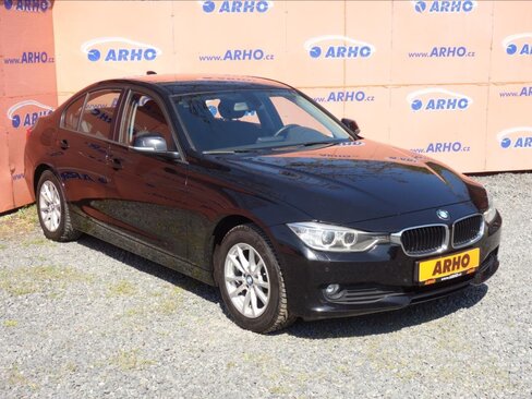 BMW Řada 3 Sedan / Limuzína 2,0 l 105 kw