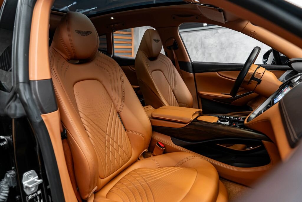 Aston Martin Ostatní SUV 4,0 l 405 kw