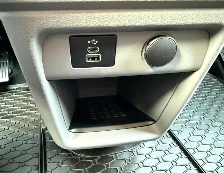 Ford Tourneo Custom Kombi 2,0 l 125 kw