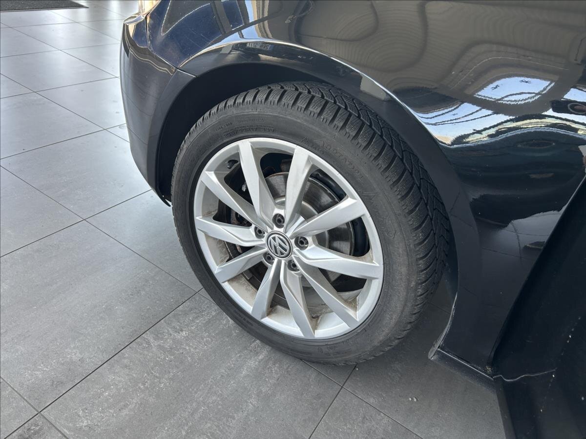 Volkswagen Golf Kombi 1,6 l 77 kw