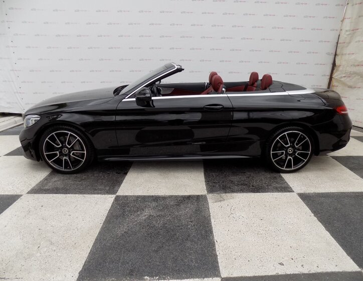 Mercedes-Benz Třídy C Kabriolet 3,0 l 245 kw