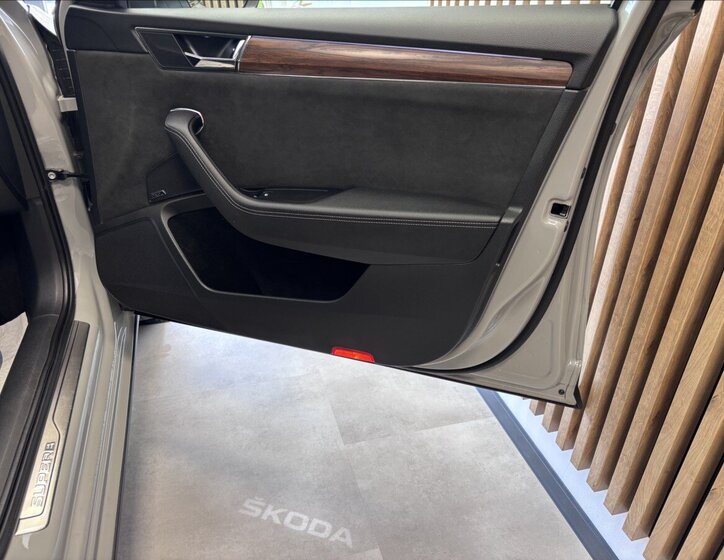 Škoda Superb Kombi 2,0 l 206 kw