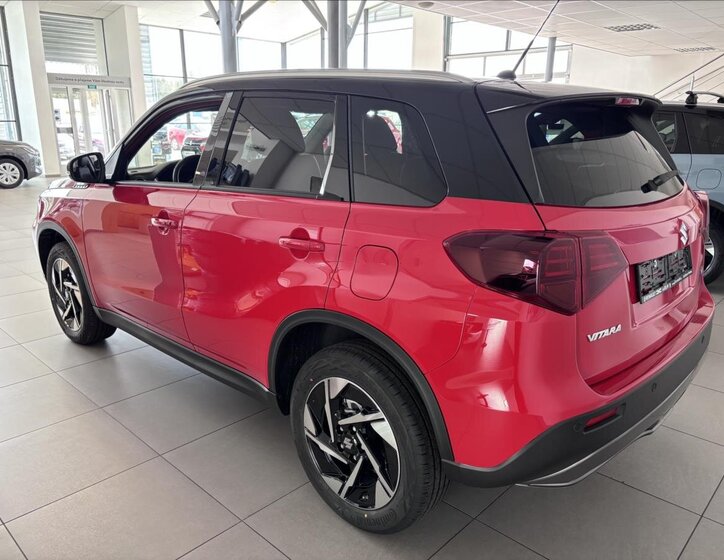 Suzuki Vitara SUV / Terénní 1,4 l 81 kw