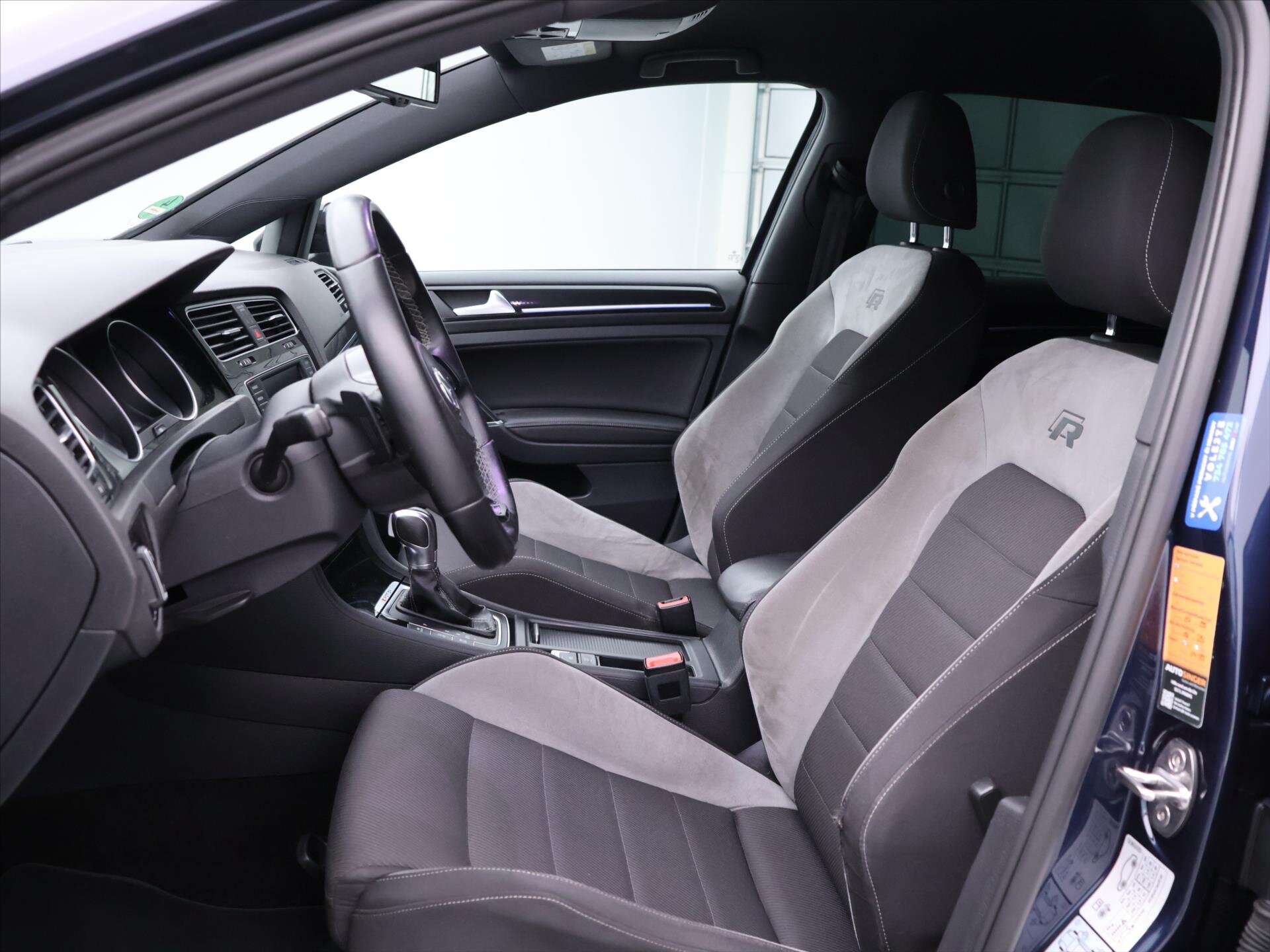 Volkswagen Golf Kombi 2,0 l 221 kw