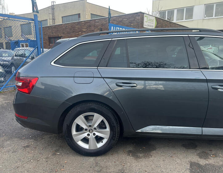 Škoda Superb 21