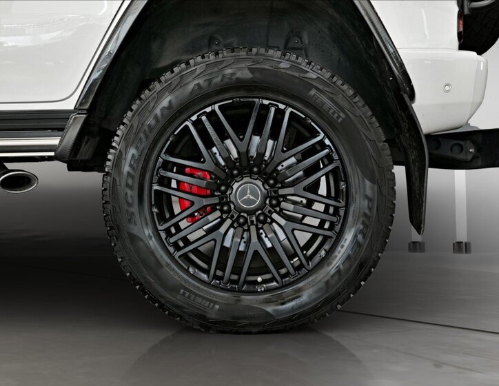 Mercedes-Benz Třídy G SUV / Terénní 4,0 l 430 kw