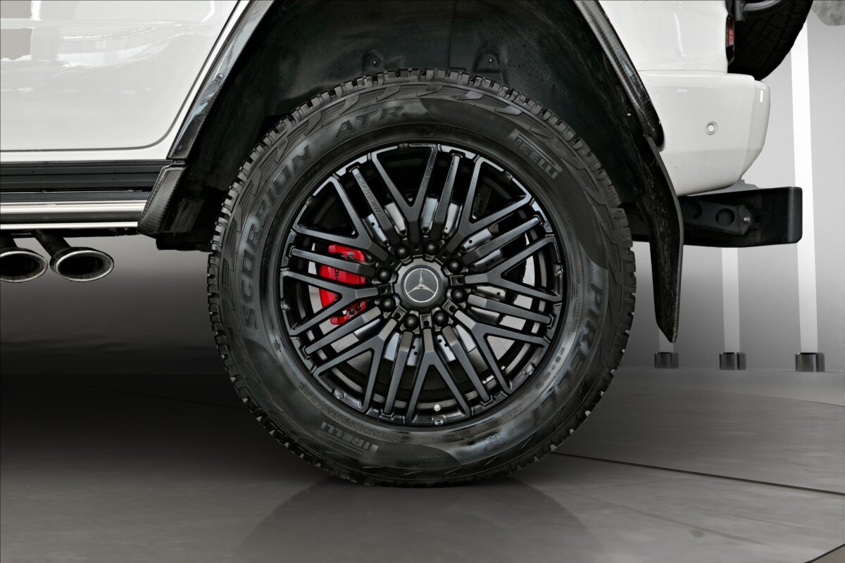 Mercedes-Benz Třídy G SUV / Terénní 4,0 l 430 kw