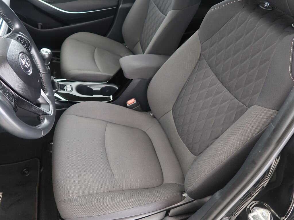 Toyota Corolla Sedan / Limuzína 1,5 l 92 kw