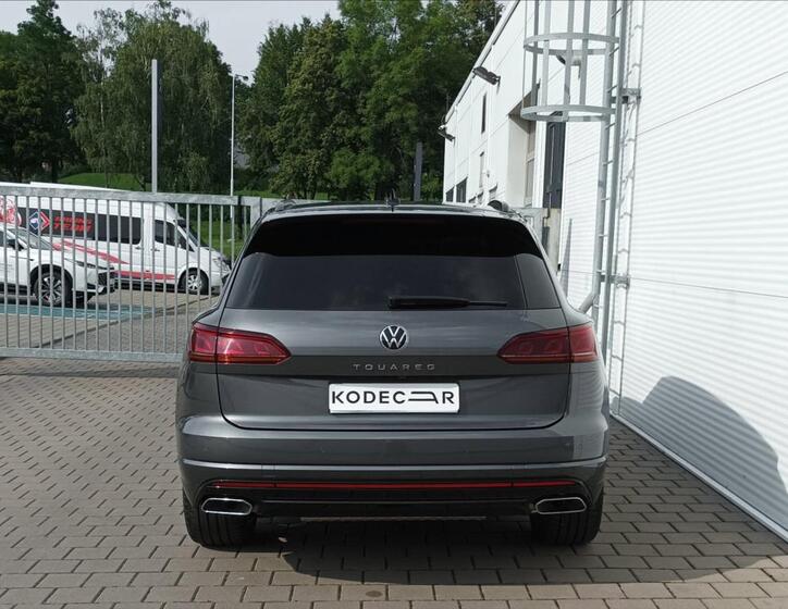 Volkswagen Touareg 5