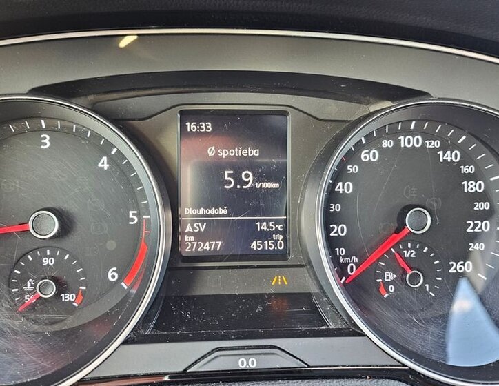 Volkswagen Passat Kombi 1,6 l 88 kw